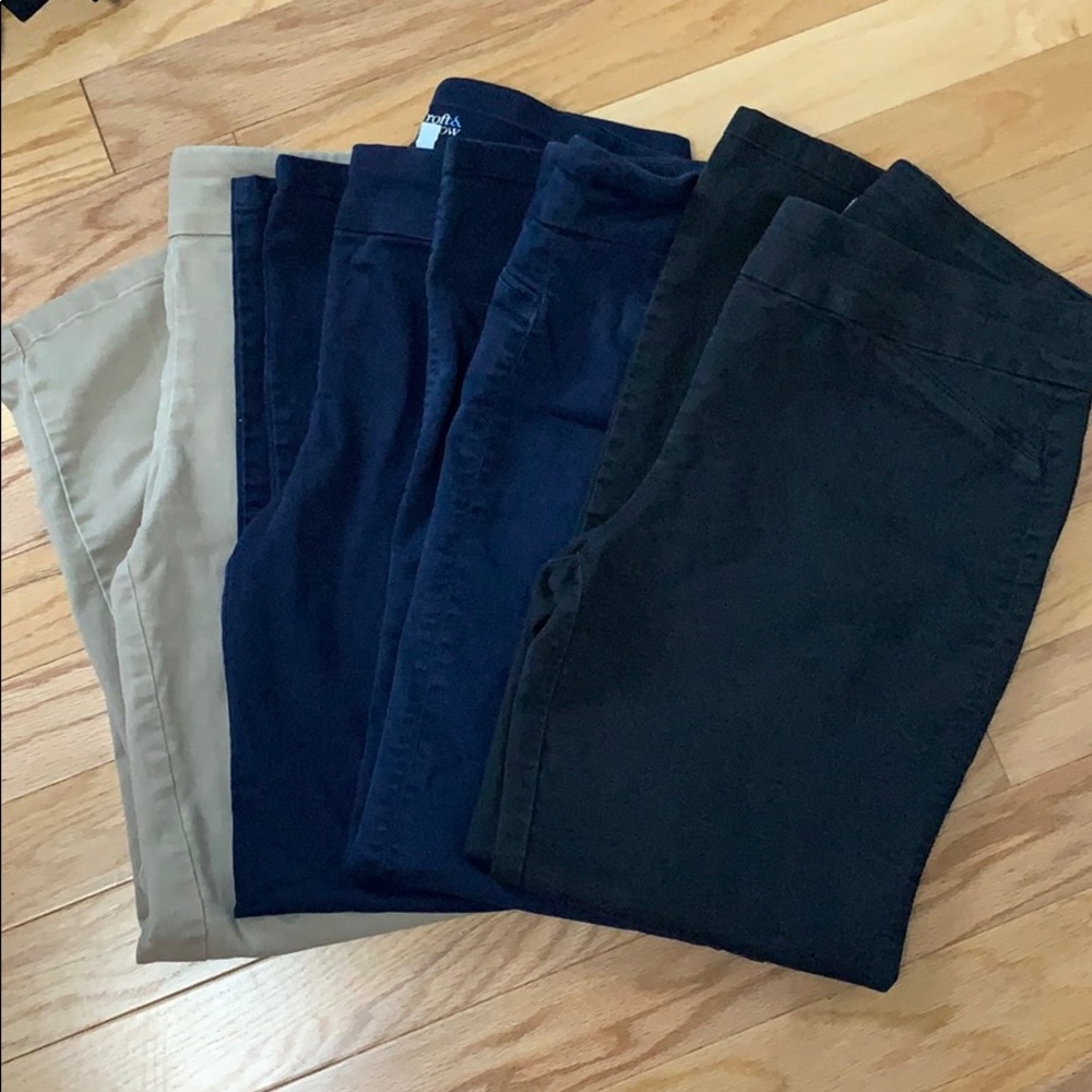 4 Pairs of Croft & Barrow effortless stretch pants